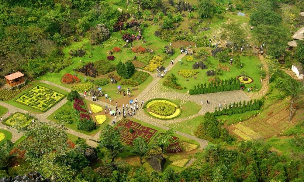 1-Day Private Tour from Sapa to Cat Cat Village, Silver Waterfall, Love Waterfall & Heaven’s Gate – Explore Nature and Culture